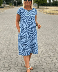QUORINA | RELAXED MIDI DRESS WITH ROUND NECKLINE